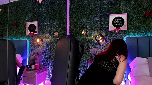 Snapshot of Linagh_ chatting on 06/01/26, 11:23 Linagh online show from 06/01/26, 11:23