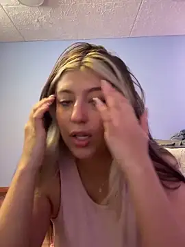 Bella  Lane online show from 12/17/25, 07:42