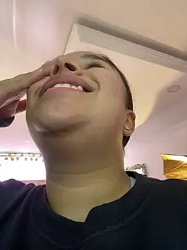 Zoey thompson online show from 03/18/26, 07:28