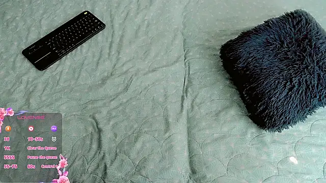 Snapshot of baby_rous chatting on 09/16/25, 12:50 baby rous online show from 09/16/25, 12:50