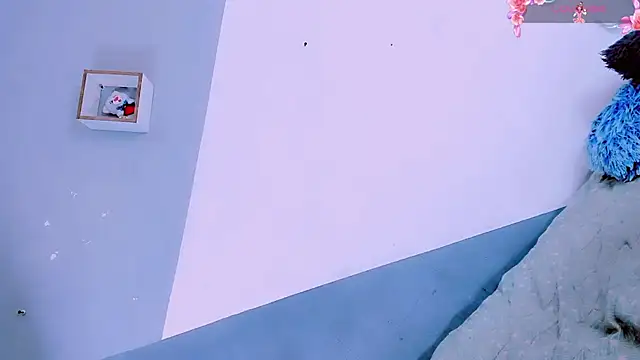 Snapshot of baby_rous chatting on 10/31/25, 01:23 baby rous online show from 10/31/25, 01:23