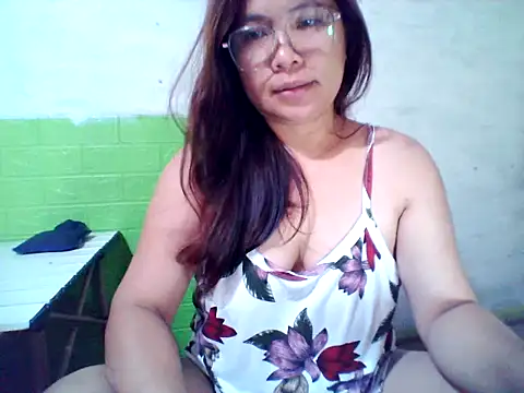 Snapshot of Bianca0516 chatting on 04/05/26, 01:58 Bianca0516 online show from 04/05/26, 01:58