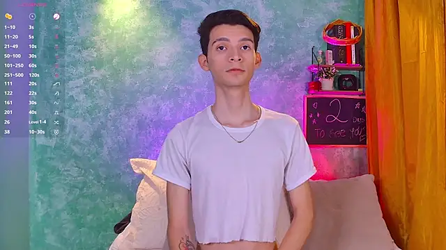 Snapshot of VicenteFerrer chatting on 10/21/25, 01:28 VicenteFerrer online show from 10/21/25, 01:28