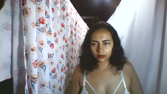 Anabelhotxx16 online show from 10/13/25, 01:49