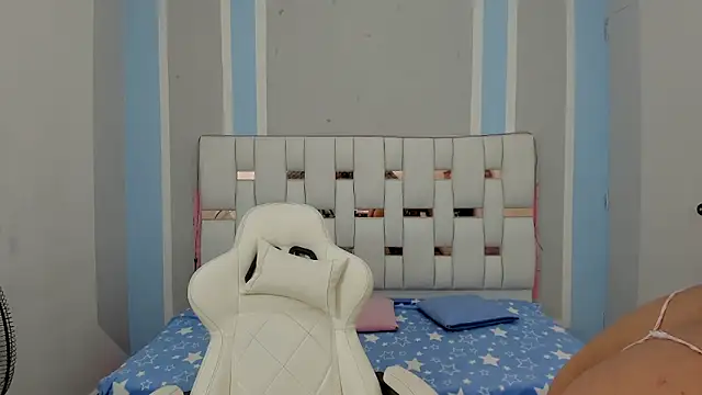 Snapshot of marsmith1 chatting on 11/04/25, 04:44 marsmith1 online show from 11/04/25, 04:44