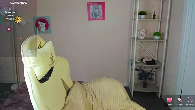 R0cket bunny online show from 09/19/25, 12:02