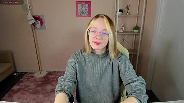 R0cket bunny online show from 10/04/25, 01:03