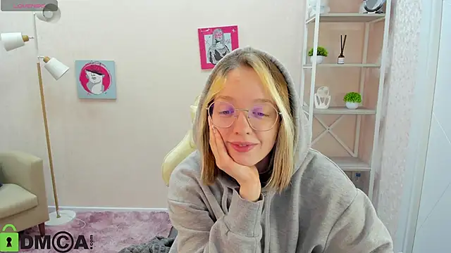 R0cket bunny online show from 10/14/25, 01:17