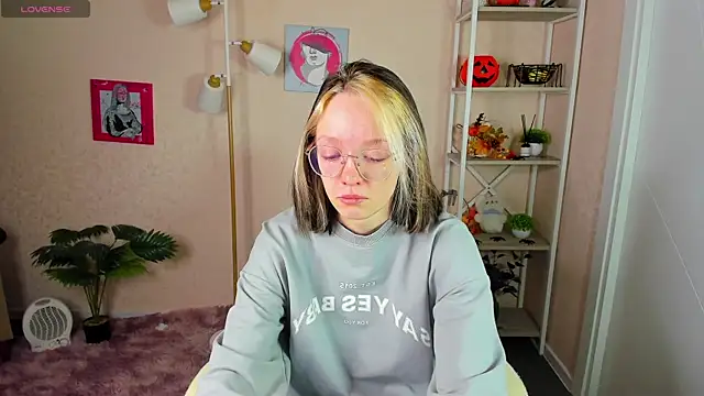 R0cket bunny online show from 11/19/25, 01:05