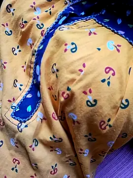 Snapshot of Mon-Shot9 chatting on 09/23/25, 11:13 Mon-Shot9 online show from 09/23/25, 11:13