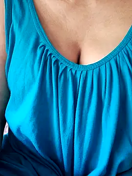 Snapshot of Mon-Shot9 chatting on 09/28/25, 01:55 Mon-Shot9 online show from 09/28/25, 01:55