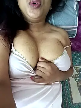 Snapshot of sweet_jenni chatting on 04/16/26, 04:57 sweet jenni online show from 04/16/26, 04:57