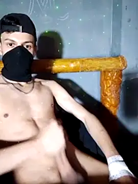 Snapshot of AnthonyDida chatting on 12/16/25, 12:21 AnthonyDida online show from 12/16/25, 12:21