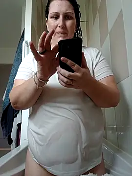 Snapshot of Fformesx chatting on 12/16/25, 09:36 Fformesx online show from 12/16/25, 09:36