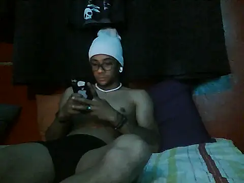 Snapshot of Longstickboy666 chatting on 11/13/25, 05:45 Longstickboy666 online show from 11/13/25, 05:45