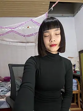 Snapshot of andymi1 chatting on 04/23/26, 01:02 andymi1 online show from 04/23/26, 01:02