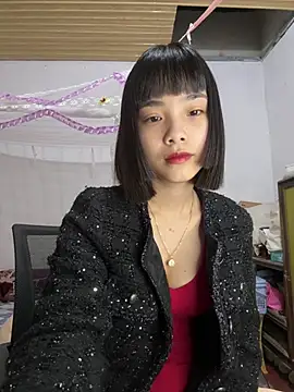 Snapshot of andymi1 chatting on 05/10/26, 02:28 andymi1 online show from 05/10/26, 02:28
