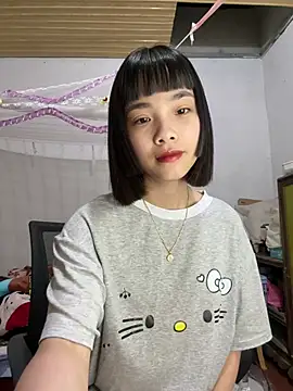 Snapshot of andymi1 chatting on 05/14/26, 01:45 andymi1 online show from 05/14/26, 01:45