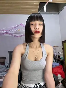 Snapshot of andymi1 chatting on 05/31/26, 02:20 andymi1 online show from 05/31/26, 02:20