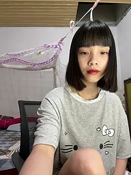 Snapshot of andymi1 chatting on 06/09/26, 02:23 andymi1 online show from 06/09/26, 02:23
