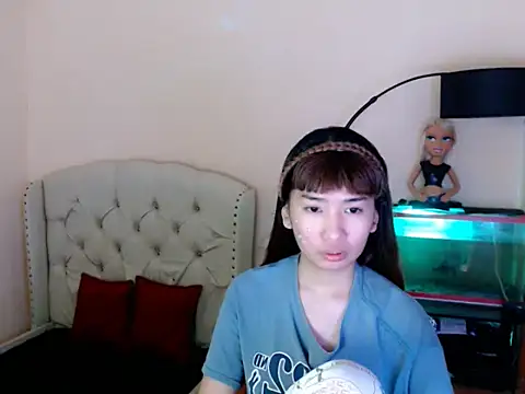 ShantalFoxxy  online show from 04/12/26, 12:15