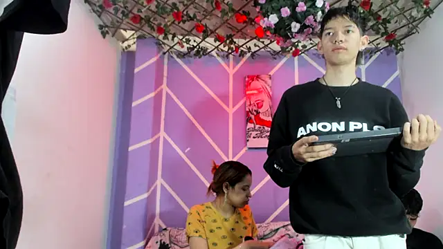 Snapshot of lau_and_boys18 chatting on 09/09/25, 01:32 lau and boys18 online show from 09/09/25, 01:32