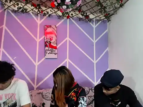 Snapshot of lau_and_boys18 chatting on 09/29/25, 01:49 lau and boys18 online show from 09/29/25, 01:49