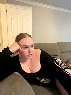 Snapshot of gracelovesxx chatting on 10/03/25, 08:33 gracelovesxx online show from 10/03/25, 08:33