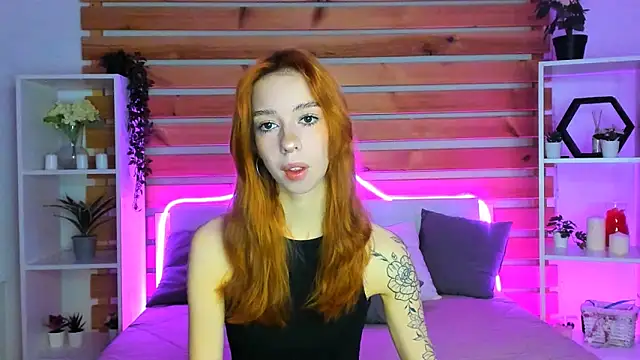 Lori Williams online show from 10/03/25, 01:13