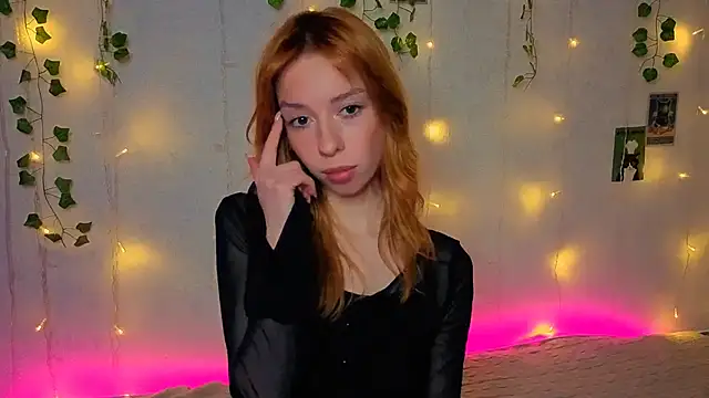 Snapshot of Lori_Williams chatting on 04/18/26, 12:53 Lori Williams online show from 04/18/26, 12:53