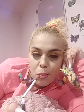 izauri2025 online show from 09/28/25, 03:39