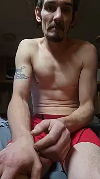 Snapshot of mike42088 chatting on 12/03/25, 01:09 mike42088 online show from 12/03/25, 01:09