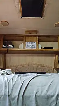 Snapshot of mike42088 chatting on 12/04/25, 06:27 mike42088 online show from 12/04/25, 06:27