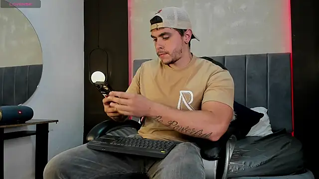 Liam walk  online show from 10/02/25, 08:05