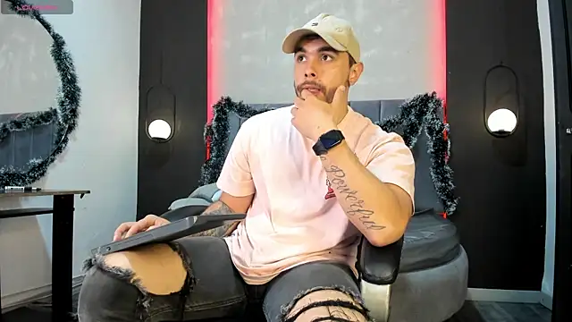 Liam walk  online show from 12/22/25, 09:34