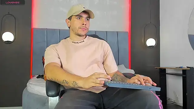 Liam walk  online show from 02/17/26, 09:32