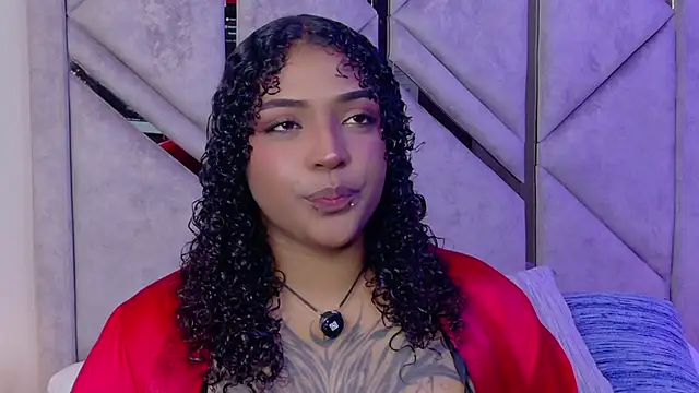 Cristal-Jonnes online show from 05/15/26, 04:19