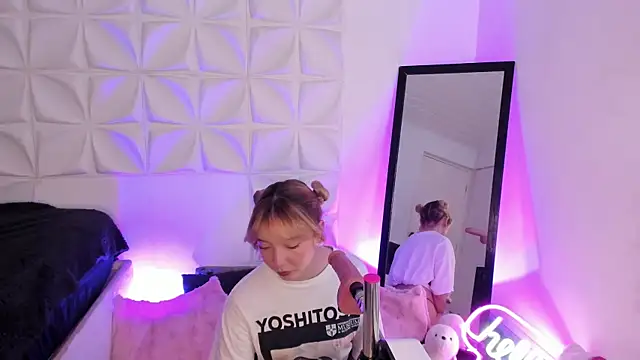 JuliethMoss online show from 09/19/25, 08:42