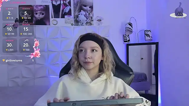 JuliethMoss online show from 11/04/25, 08:08