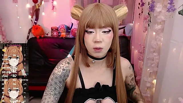 jadedelux  online show from 10/15/25, 02:39