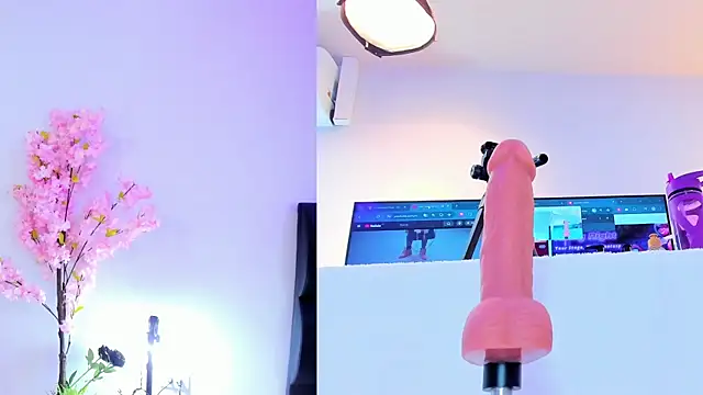 Snapshot of maily_zanss chatting on 12/04/25, 07:33 maily zanss online show from 12/04/25, 07:33