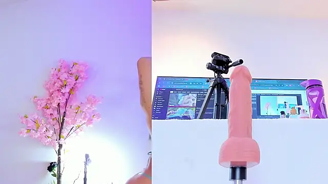 Snapshot of maily_zanss chatting on 01/10/26, 07:37 maily zanss online show from 01/10/26, 07:37