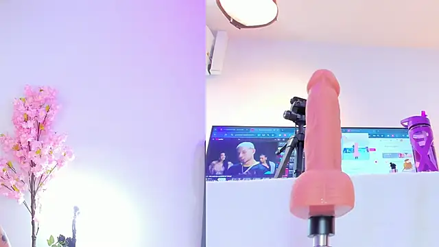 Snapshot of maily_zanss chatting on 01/15/26, 07:39 maily zanss online show from 01/15/26, 07:39