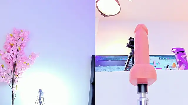 Snapshot of maily_zanss chatting on 02/13/26, 07:43 maily zanss online show from 02/13/26, 07:43