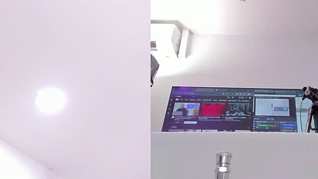 Snapshot of maily_zanss chatting on 03/19/26, 07:51 maily zanss online show from 03/19/26, 07:51