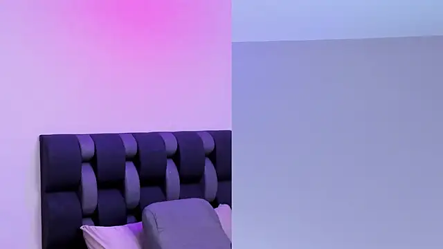 Snapshot of maily_zanss chatting on 04/14/26, 07:53 maily zanss online show from 04/14/26, 07:53