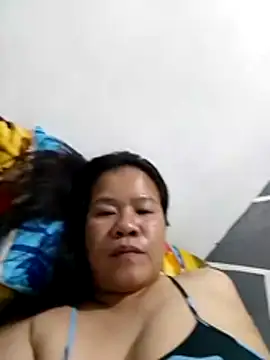 Snapshot of AsianbouncieGIRL chatting on 04/23/26, 12:45 AsianbouncieGIRL online show from 04/23/26, 12:45