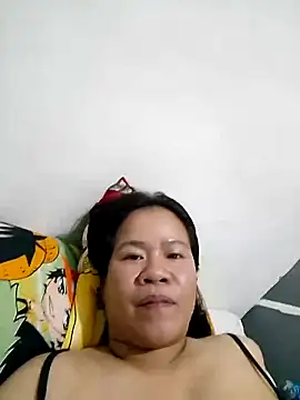 Snapshot of AsianbouncieGIRL chatting on 04/25/26, 12:46 AsianbouncieGIRL online show from 04/25/26, 12:46