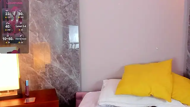 Emma hunter  online show from 11/23/25, 04:12