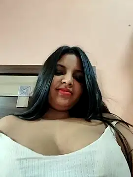 Snapshot of Maahhii_2 chatting on 05/01/26, 09:14 Maahhii 2 online show from 05/01/26, 09:14